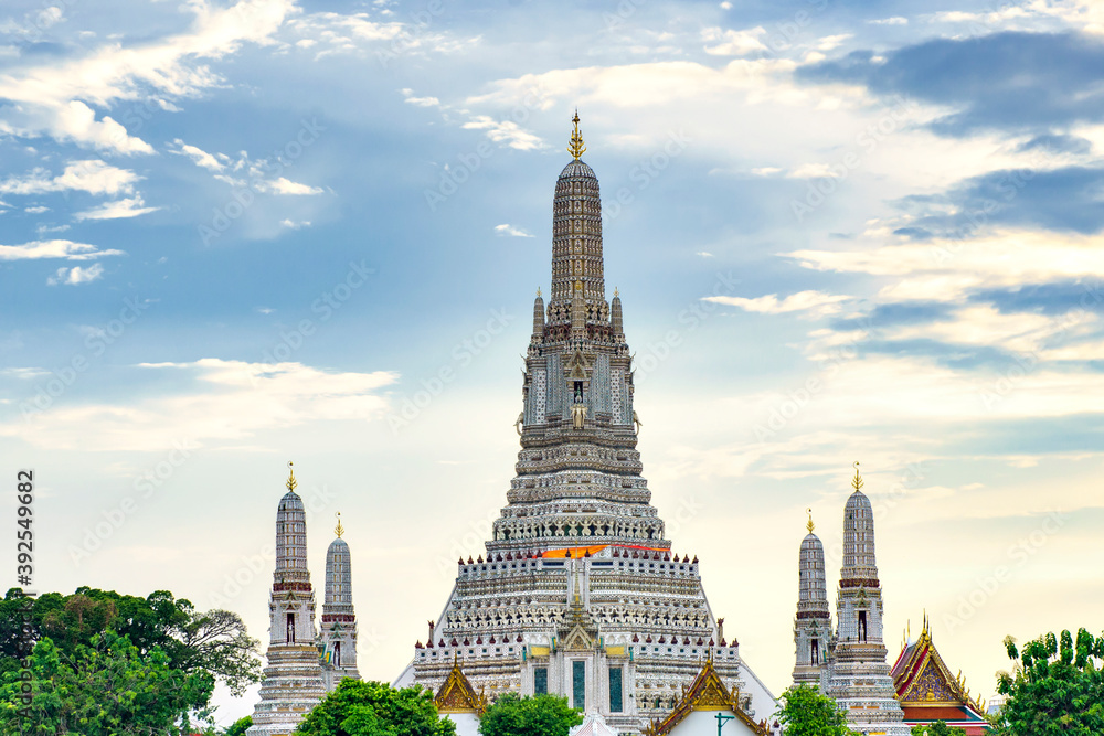 Fototapeta premium Grand Pagoda of Wat Arun Temple, One of Most Famous Tourist Destination of Bangkok, Thailand