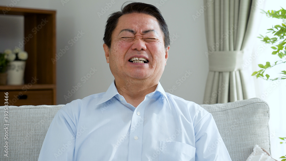 笑顔の中年男性 笑顔の中年男性