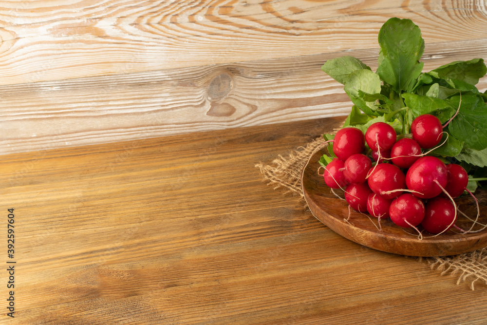 Radis Bunch, Fresh Radish Root Bundle, Pile of Red Radishes Radis Bunch, Fresh Radish Root Bundle, Pile of Red Radishes