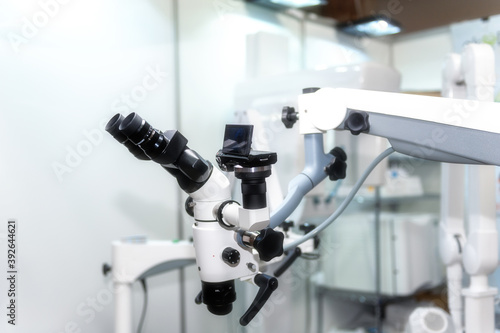 Microscope in the dental office © Pavlo Burdyak