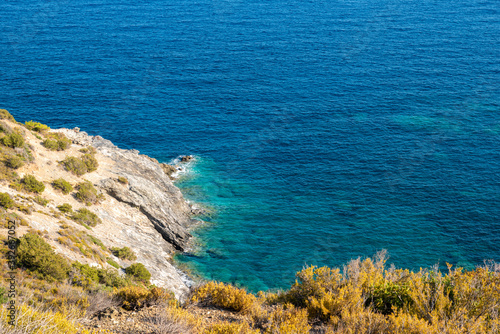 Glasklares Wasser in der Bucht