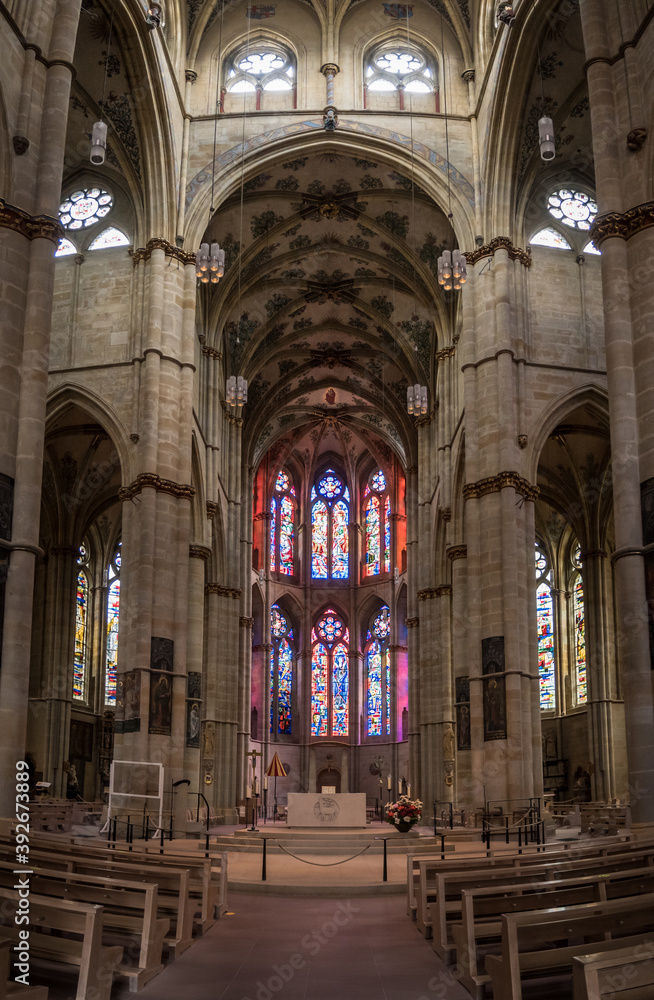 Fototapeta premium Liebfrauenkirche in Trier an der Mosel, Deutschland