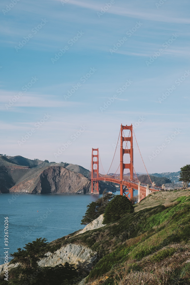 Golden gate bridge in San Francisco on a clear day