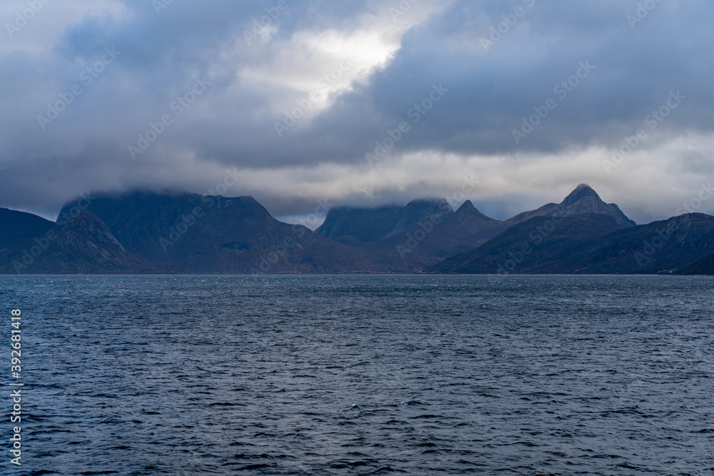Wyspa Baroya w gminie Narvik nad Ofotfjordem w Nordland w Norwegii	
