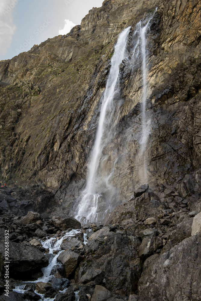 Grande Cascade im Cirque de Gavarnie, Pyrenäen, Frankreich Grande Cascade im Cirque de Gavarnie, Pyrenäen, Frankreich