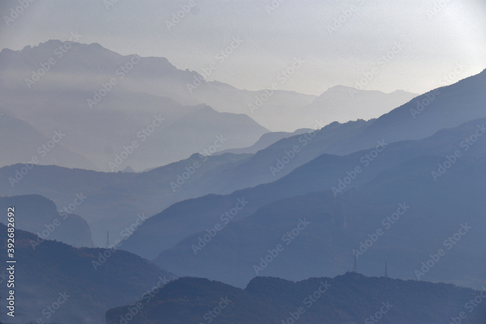 Fototapeta premium PROFILI DI MONTAGNE