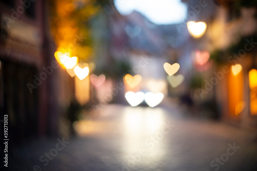 Abendstimmung in Freiburgs Konviktstrasse - Bokeh in Herzform