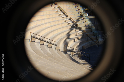 Φωτογραφία A hole view of stairways
