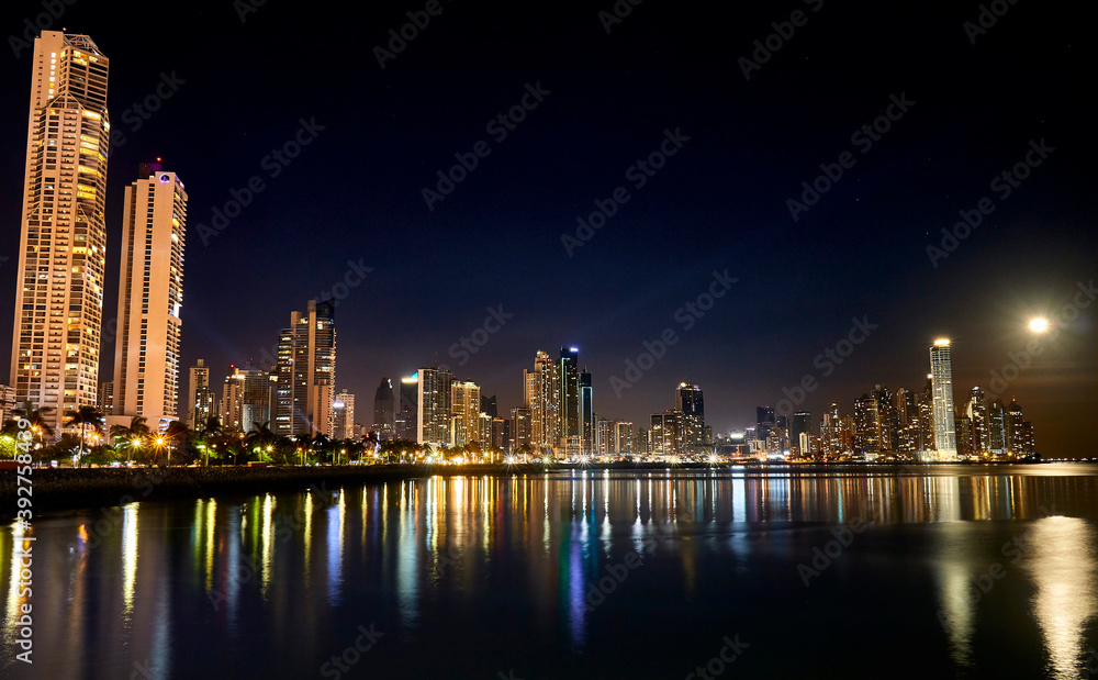Fototapeta premium Panama City in night, 