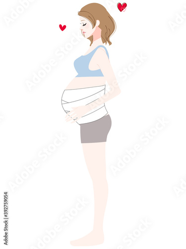 腹帯を巻いた女性