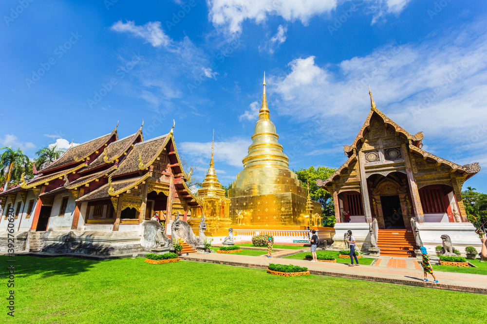 Fototapeta premium Wat Phra Sing Temple with blue sky at Thailand