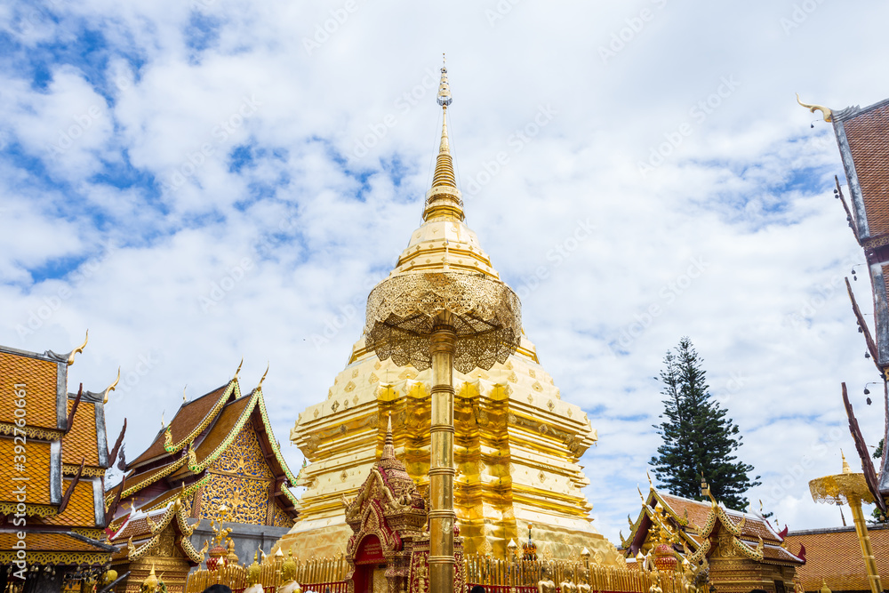 Naklejka premium Landmarks, important tourist attractions in Chiang Mai, Phra That Doi Suthep, large golden pagoda at Thailand