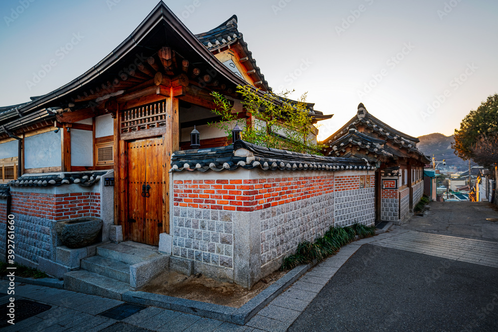 Naklejka premium Bukchon Hanok Village Scenes