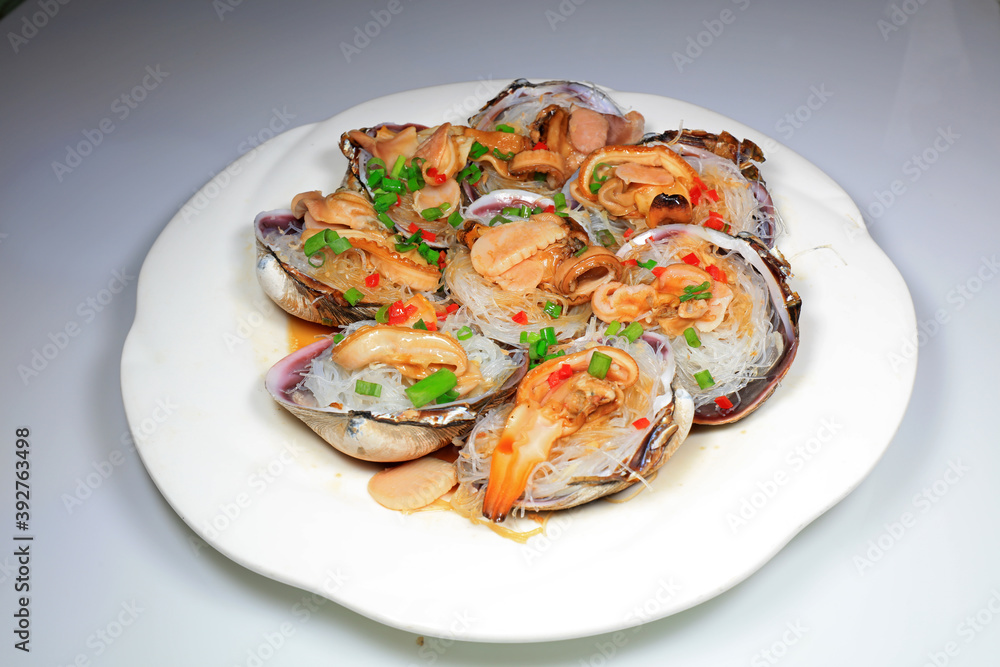Chinese traditional dishes in restaurants Chinese traditional dishes in restaurants