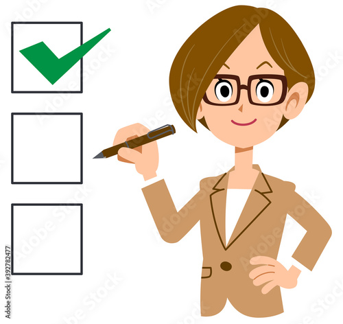 チェックリスト　ビジネスウーマン　笑顔　上半身
