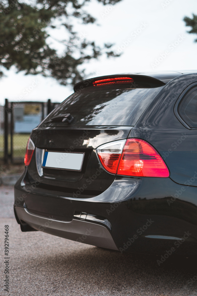 Naklejka premium Daily car wagon back end