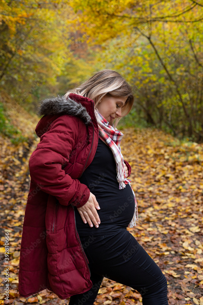 Maternity photo shooting in november outdoor Maternity photo shooting in november outdoor