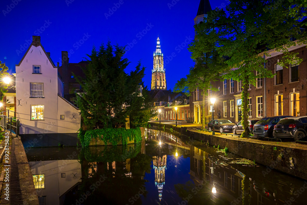 Fototapeta premium Amersfoort city historic architecture on old street and bridge at night