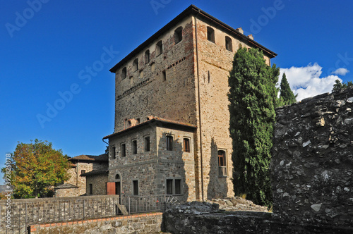 Quadro su tela Bobbio il Castello Malaspina dal Verme - Piacenza