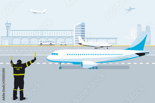Flughafen mit Flugzeugen am Rollfeld