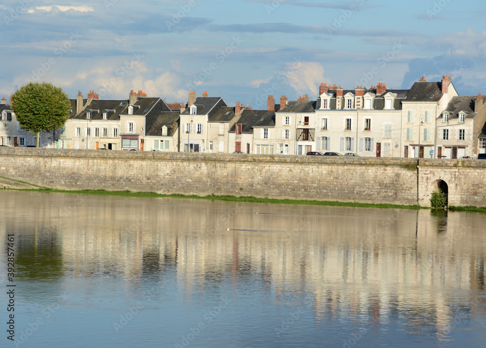 Picturesque cottages on the bank of the Loire river that evoke the charm of old France