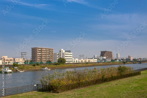 新中川（東京都葛飾区高砂1丁目〜奥戸8丁目付近、2015年撮影）