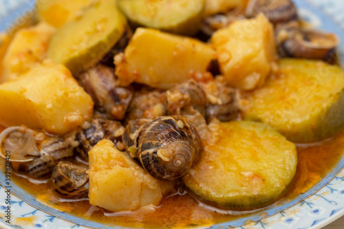 Cretan snails with veg