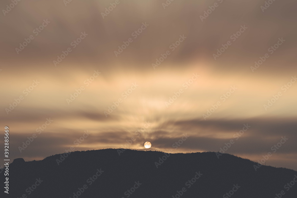 Obraz premium sunset in the mountains