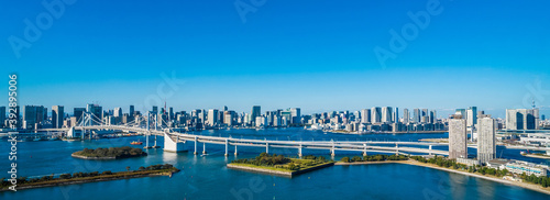 The skyscrapers of Tokyo as seen from an observation deck in Odaiba, Japan © 拓也 神崎