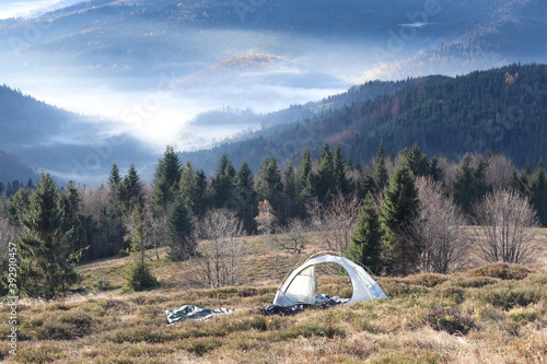 Namioty w górach © Monika