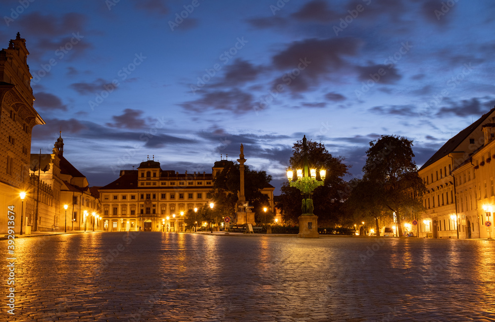 Hradčanské náměstí at night