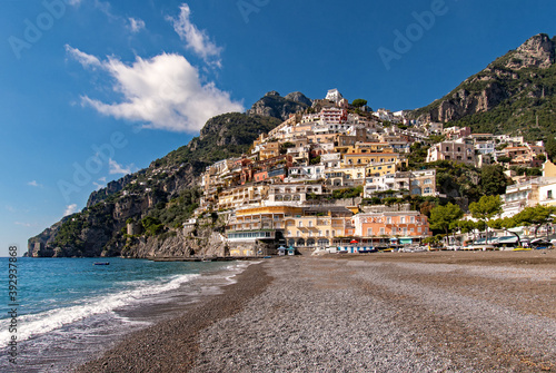 Fototapeta Naklejka Na Ścianę i Meble -  Blick auf Positano an der Amalfiküste in Kampanien, Italien 