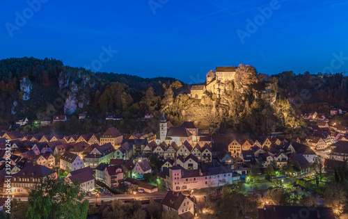 Burg Pottenstein in der blauen Stunde 