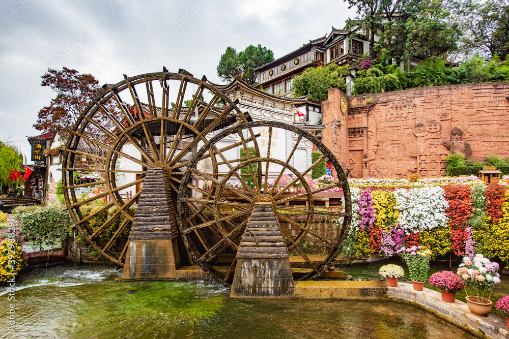 Big waterwheel in Dayan Ancient Town, Lijiang, Yunnan