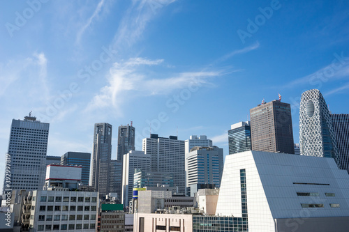東京新宿の高層ビルの風景
