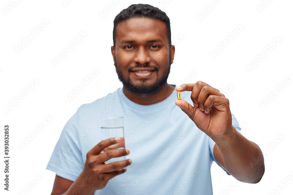 Φωτογραφία medicine, health and people concept - happy smiling african american man with pi