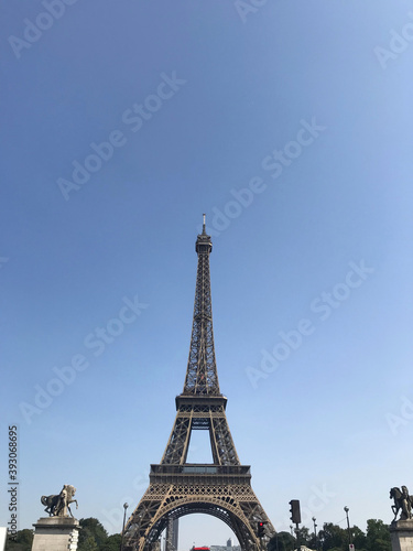 Fototapeta Naklejka Na Ścianę i Meble -  Eiffel Tower, symbol of Paris, France