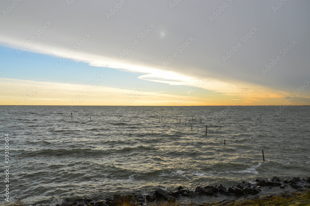 Obraz premium sunset over the sea