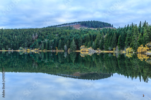 Reflet au lac servière photo