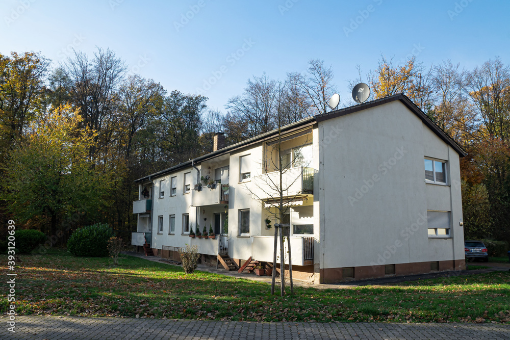 Mehrfamilienhaus