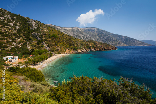 Fototapeta Naklejka Na Ścianę i Meble -  Beach on Fourni island near the village of Chrysomilia, Greece.