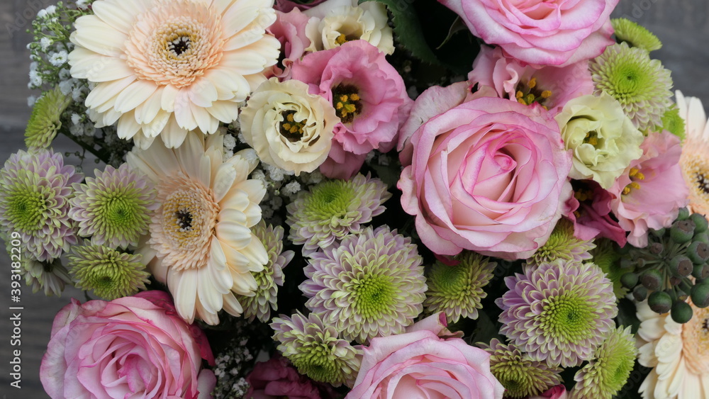 fresh pink and white roses with white gerbera and ivy fruit fresh pink and white roses with white gerbera and ivy fruit