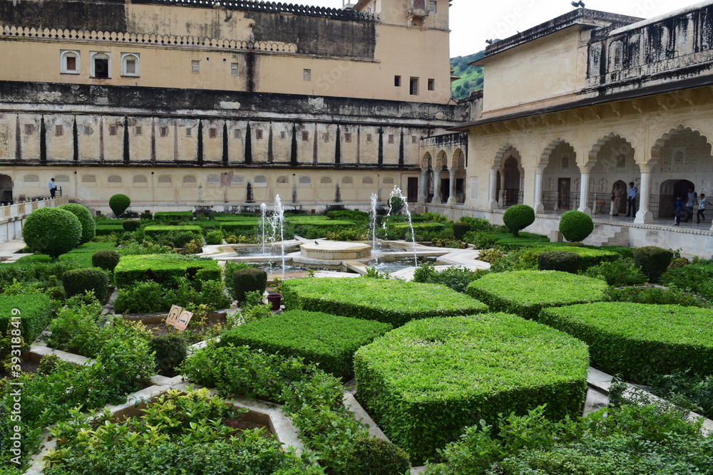 gardens of the palace