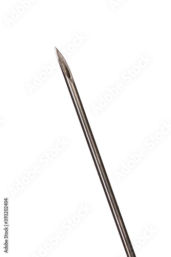 Foto Vertical shot of hypodermic needle isolated on white background
