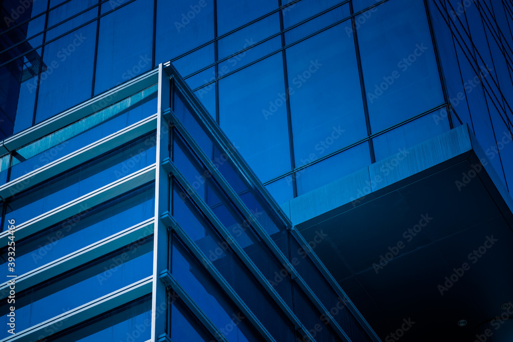 Obraz premium Urban abstract - windowed corner of office building.