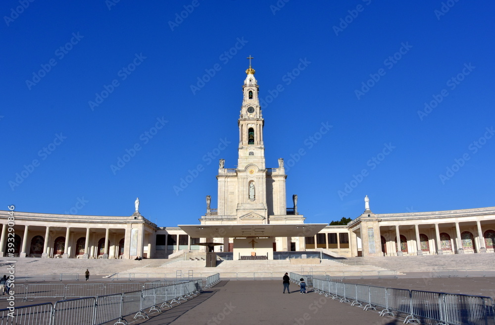 Sanktuarium Matki Bożej Fatimskiej w Portugalii. Ośrodek pielgrzymkowy w miejscu objawień Matki Bożej