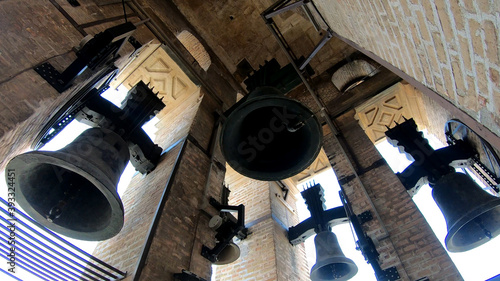Foto campanas de una catedral