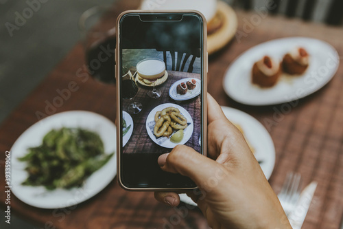 social media - comida - foto telefono