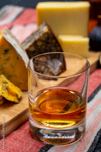 Tasting of Irish blended whiskey and cheeses from Ireland