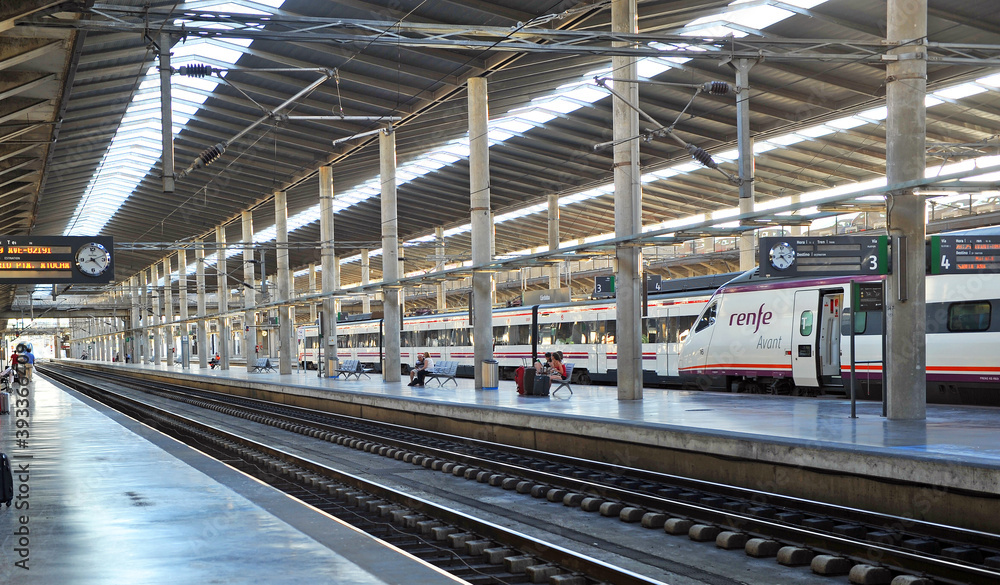 Estación de Córdoba, Andalucía, España. Inaugurada en 1994 conecta con